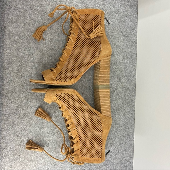 Marc Fisher Shaini Dark Tan Suede Lace Up Heels Women’s Size 7M - Picture 6 of 10